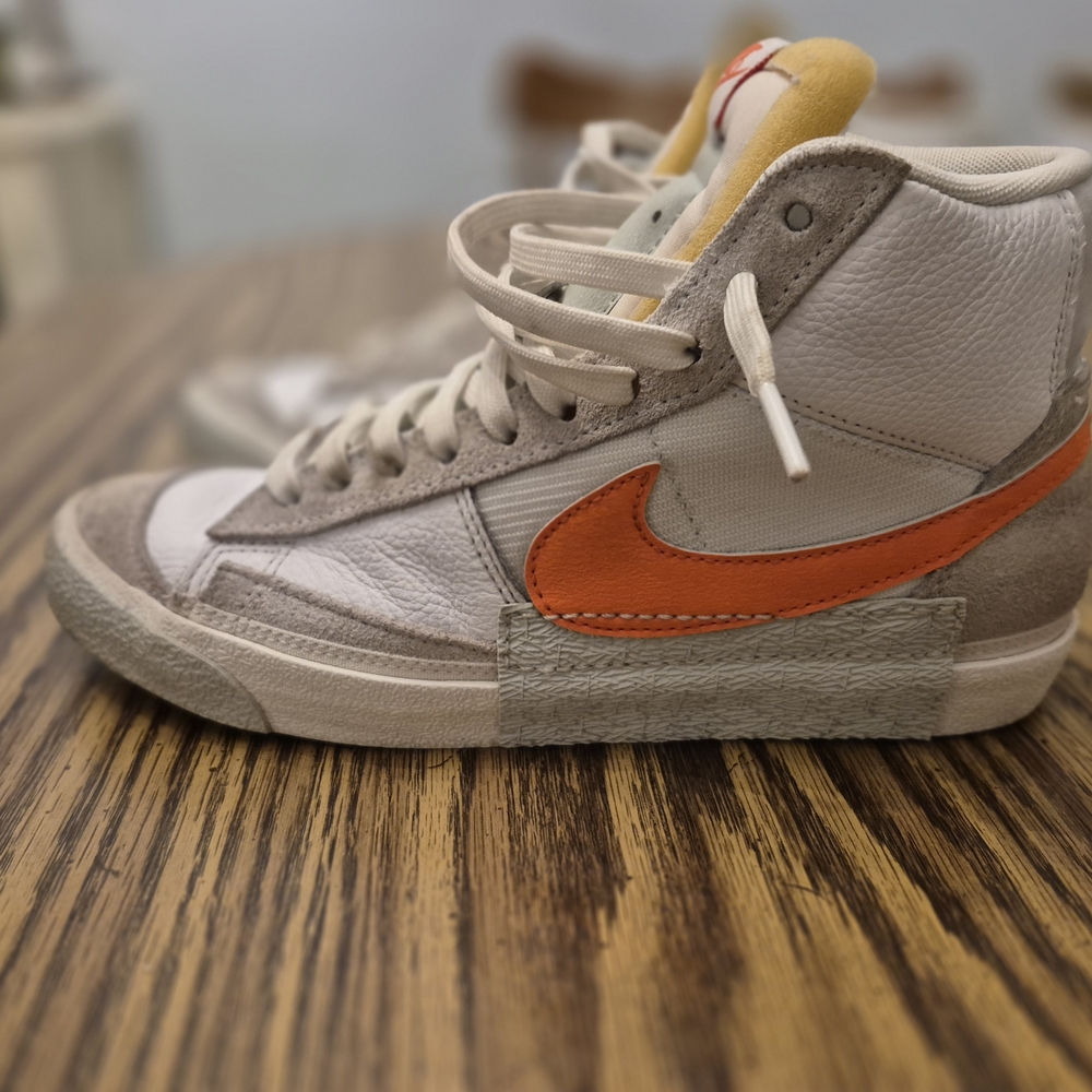 Nike Kids Sneakers - Orange and Gray